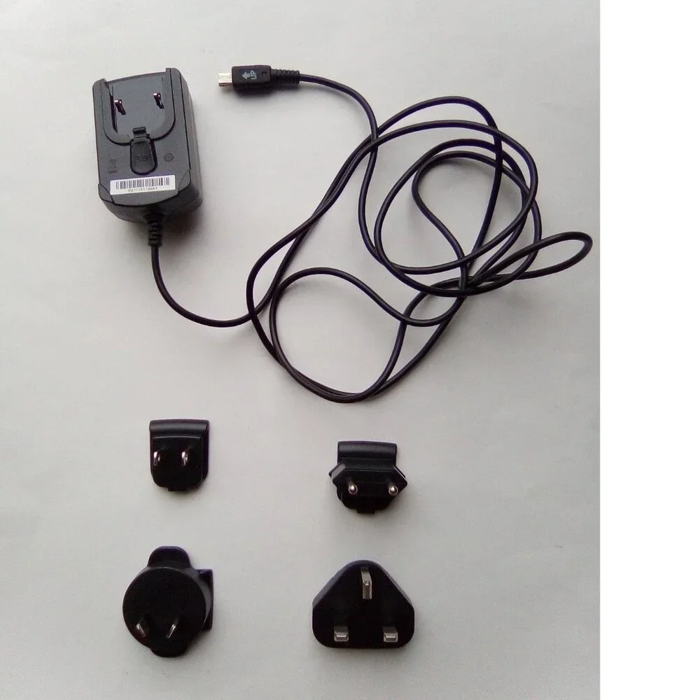 BlackBerry Interchangeable Power Outlet Plug Wall Charger with Mini-B USB Cable